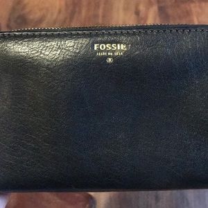 Black leather fossil wallet